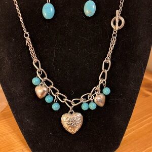 Southwestern necklace with hearts, turquoise like beads and matching earring 18”